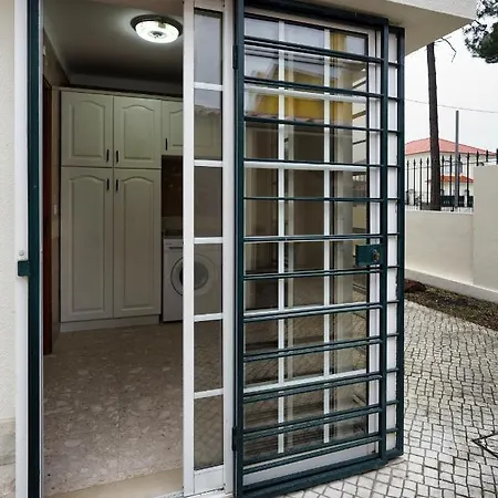 Aroeira Palm Beach Villa *