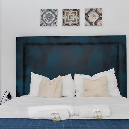 Aroeira Palm Beach * Aroeira (Setubal)