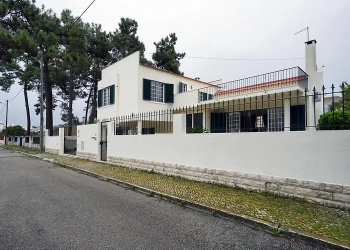 Aroeira Palm Beach Villa *