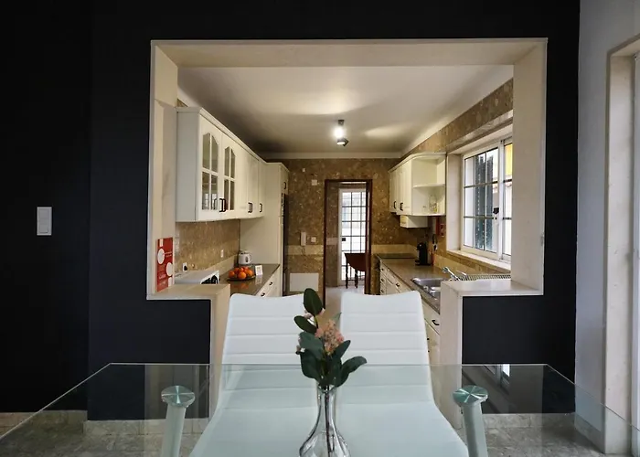 Aroeira Palm Beach Villa